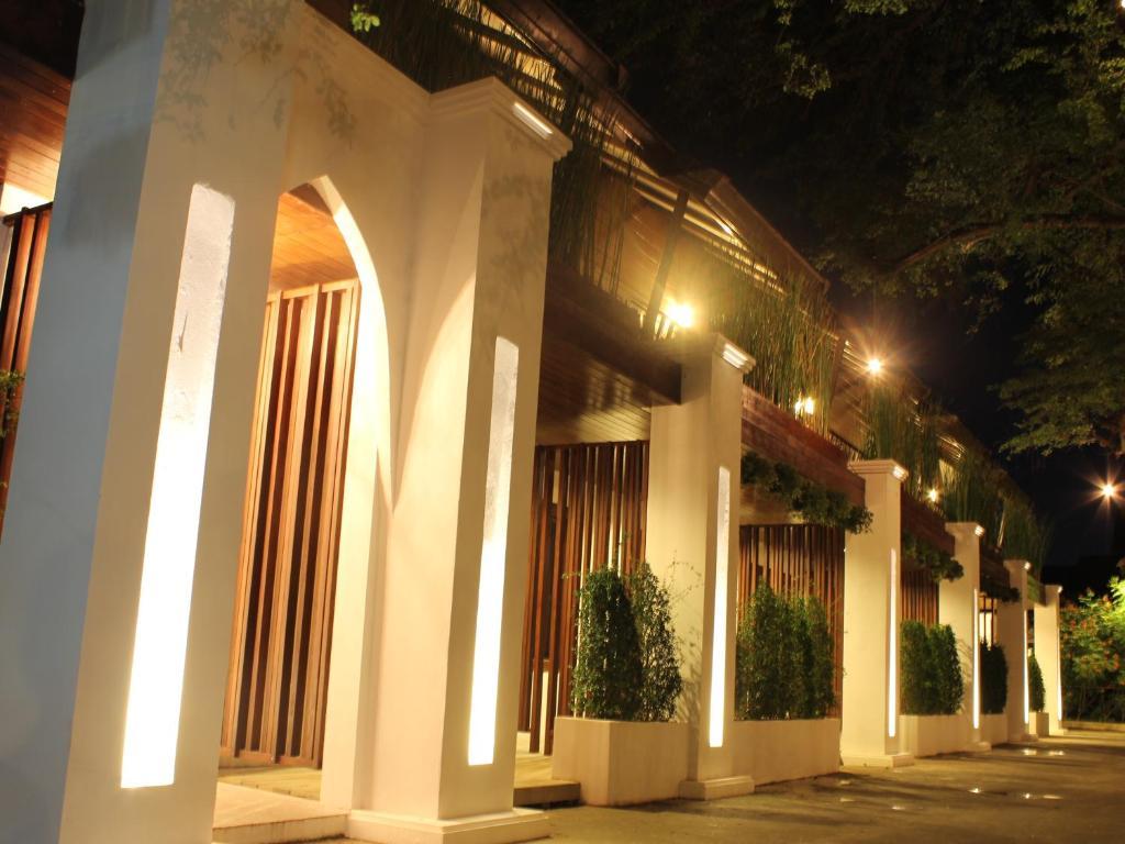 Chompor Lanna Hotel チエンマイ エクステリア 写真